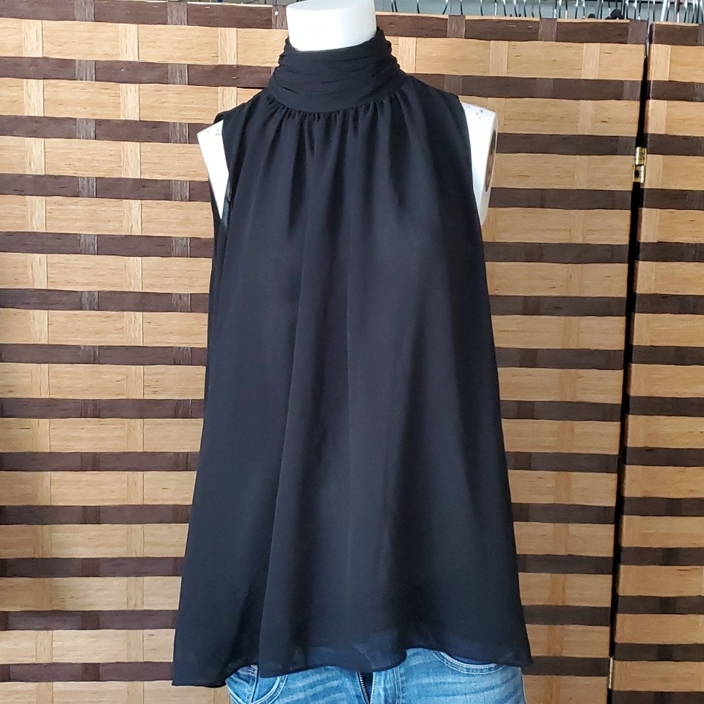 Vince Camuto Double layered chiffon tank